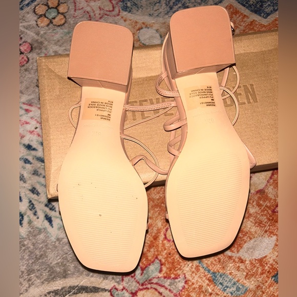 Steve Madden Nude Heels - Picture 4 of 6